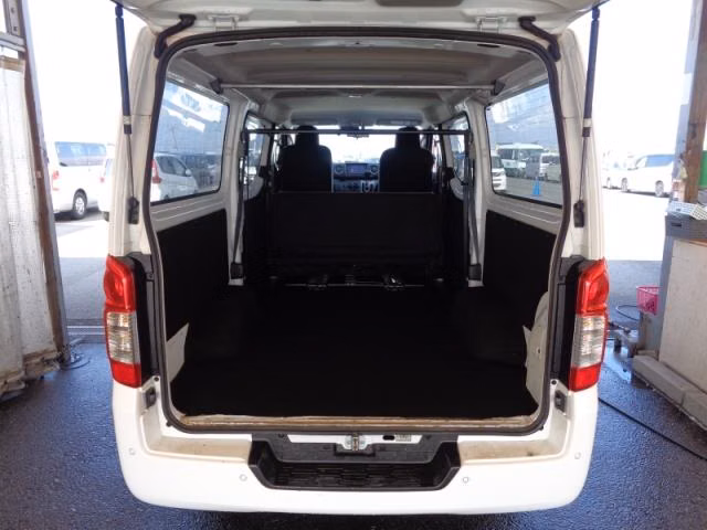 NISSAN CARAVAN