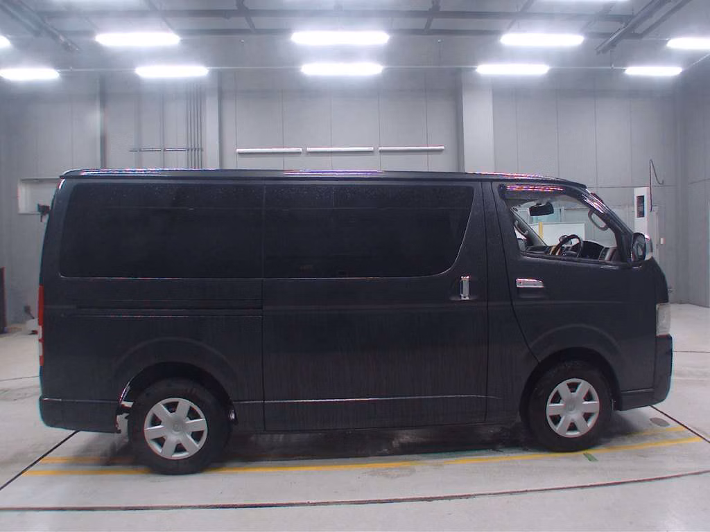 TOYOTA REGIUS ACE