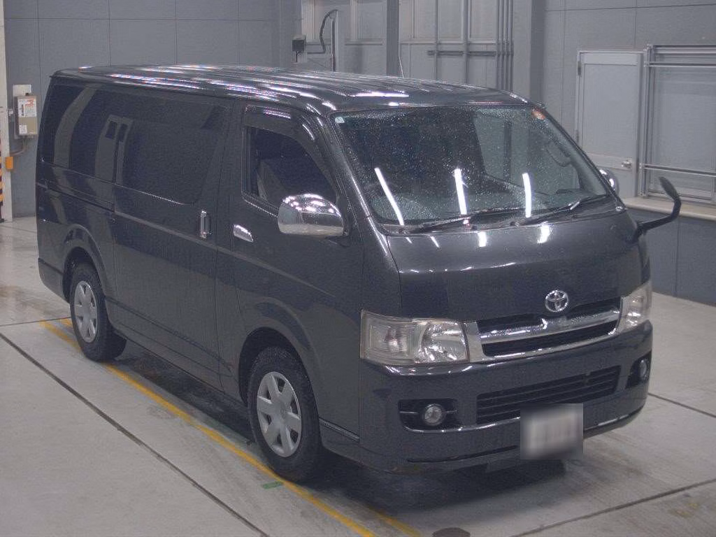 TOYOTA REGIUS ACE