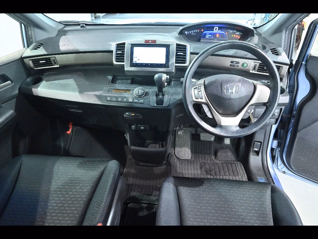 HONDA FREED SPIKE