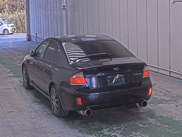 SUBARU LEGACY B4