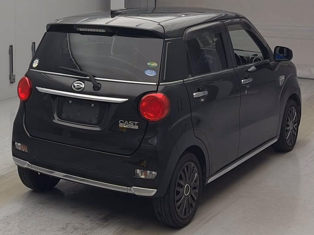 DAIHATSU CAST