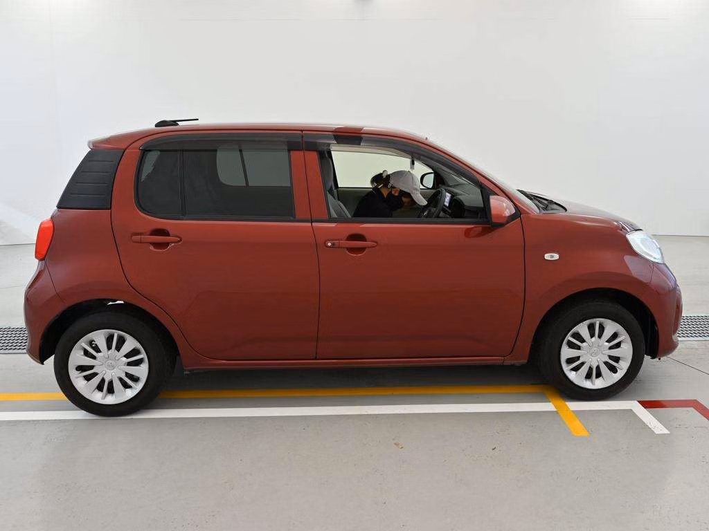 TOYOTA PASSO