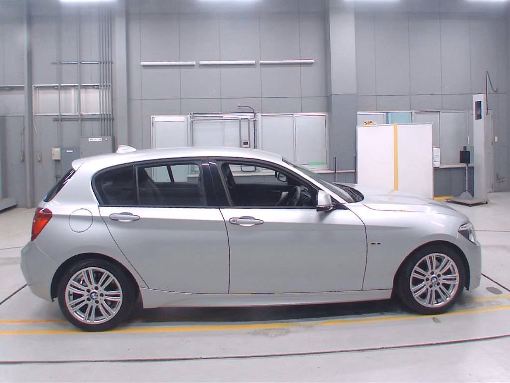 BMW 1-SERIES