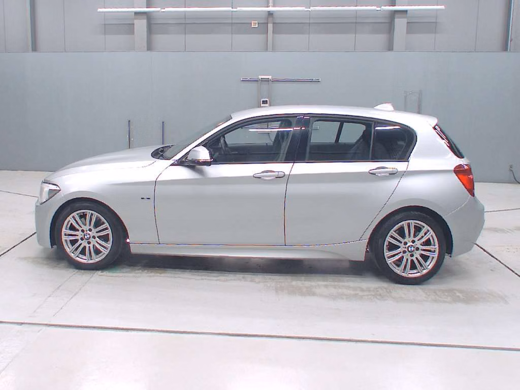 BMW 1-SERIES