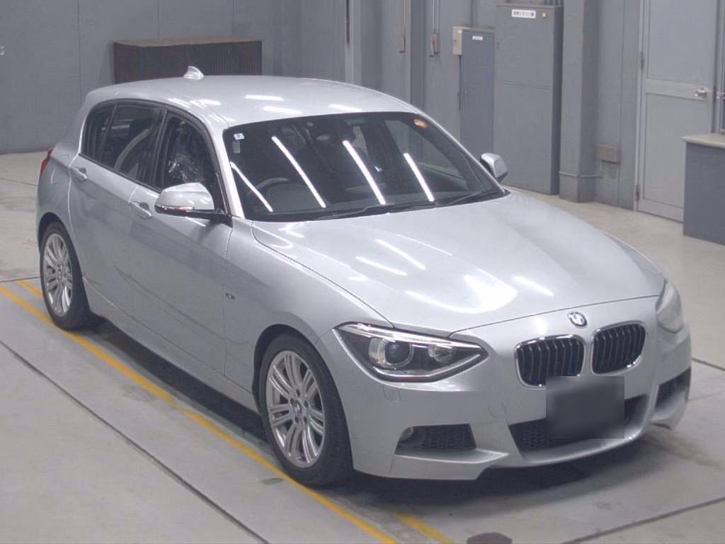 BMW 1-SERIES