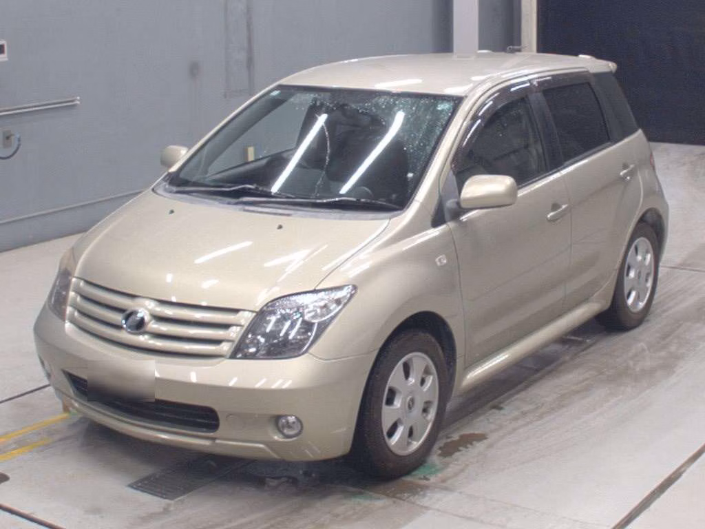 TOYOTA IST