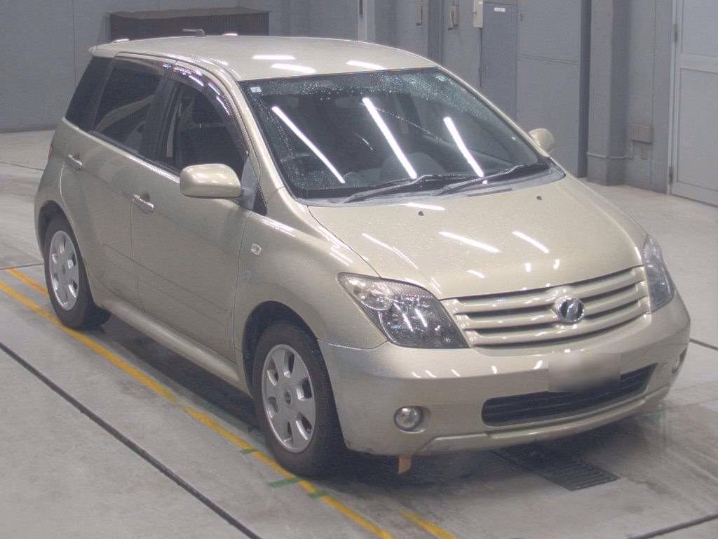 TOYOTA IST