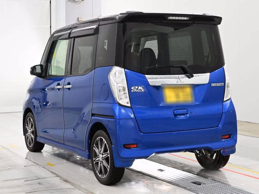 MITSUBISHI EK SPACE