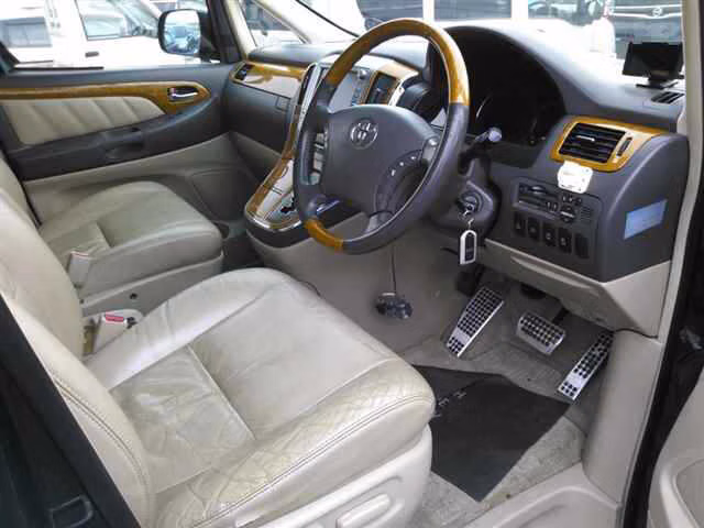 TOYOTA ALPHARD