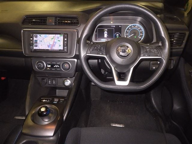 NISSAN LEAF
