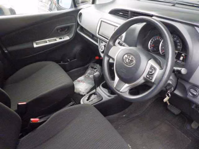 TOYOTA VITZ