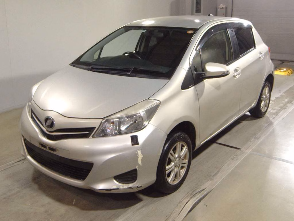 TOYOTA VITZ