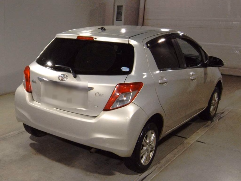 TOYOTA VITZ
