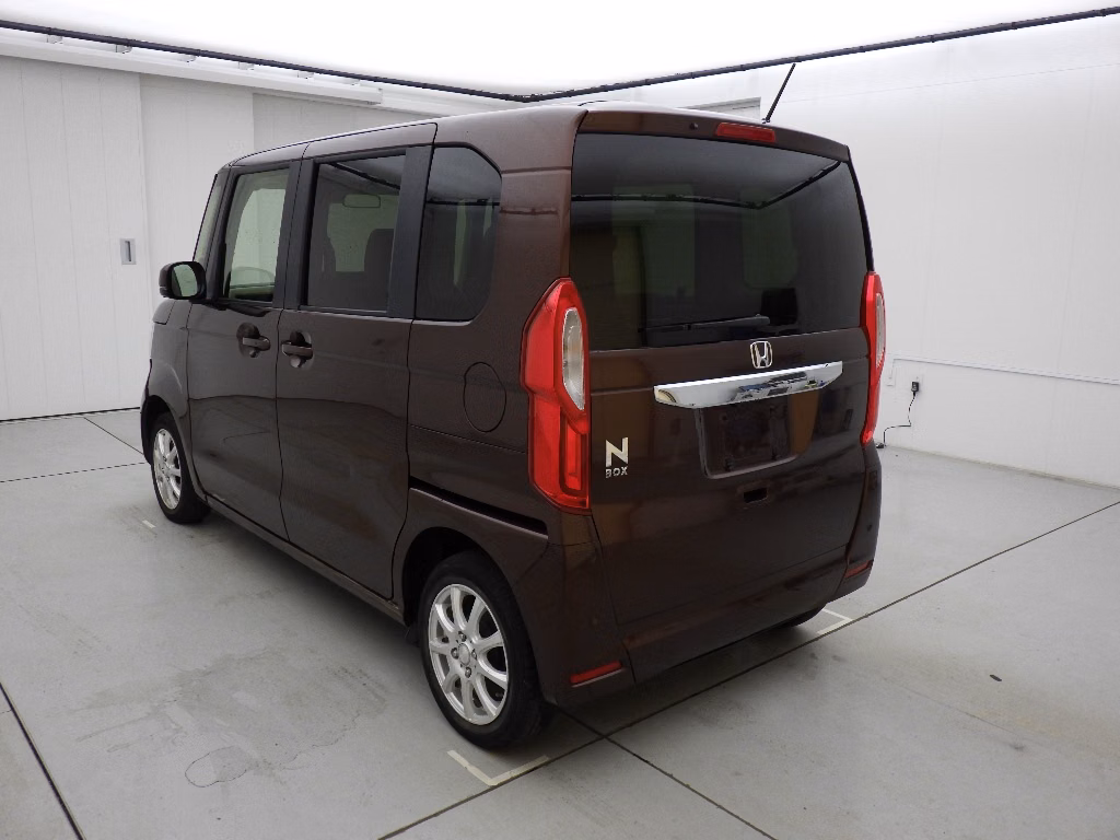 HONDA N-BOX