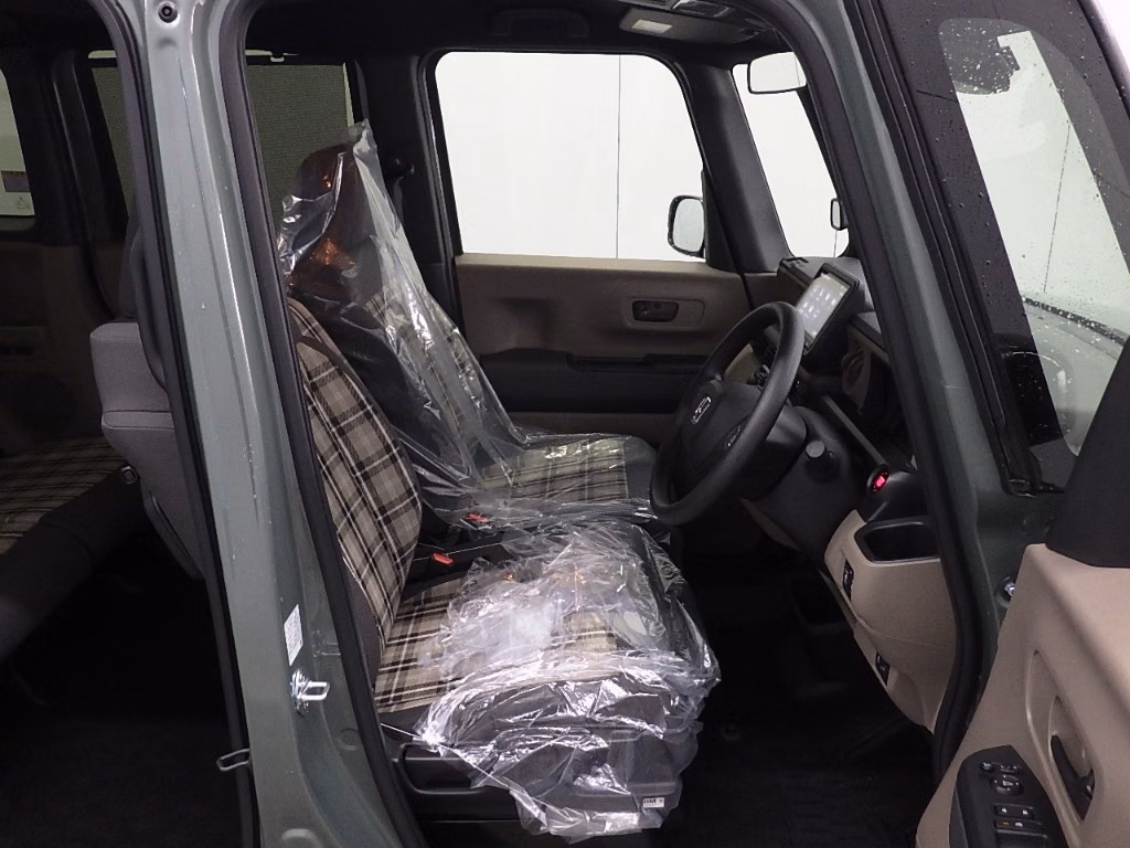 HONDA N-BOX