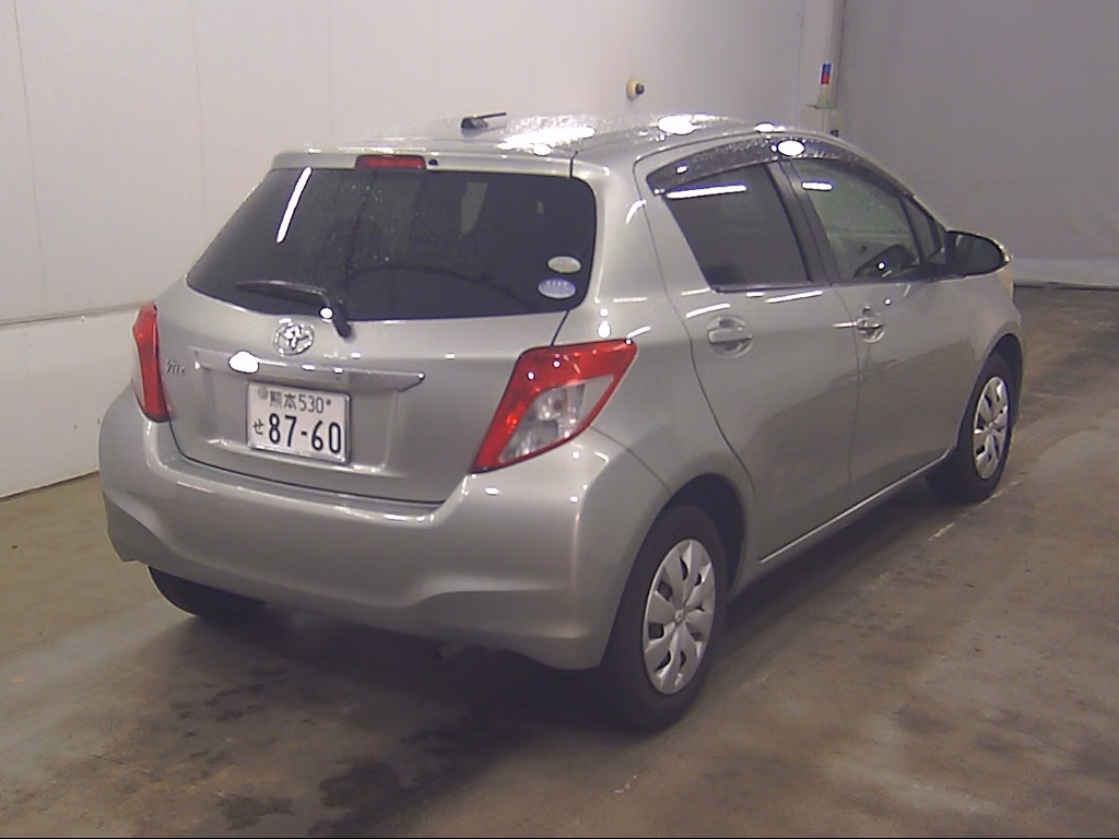 TOYOTA VITZ