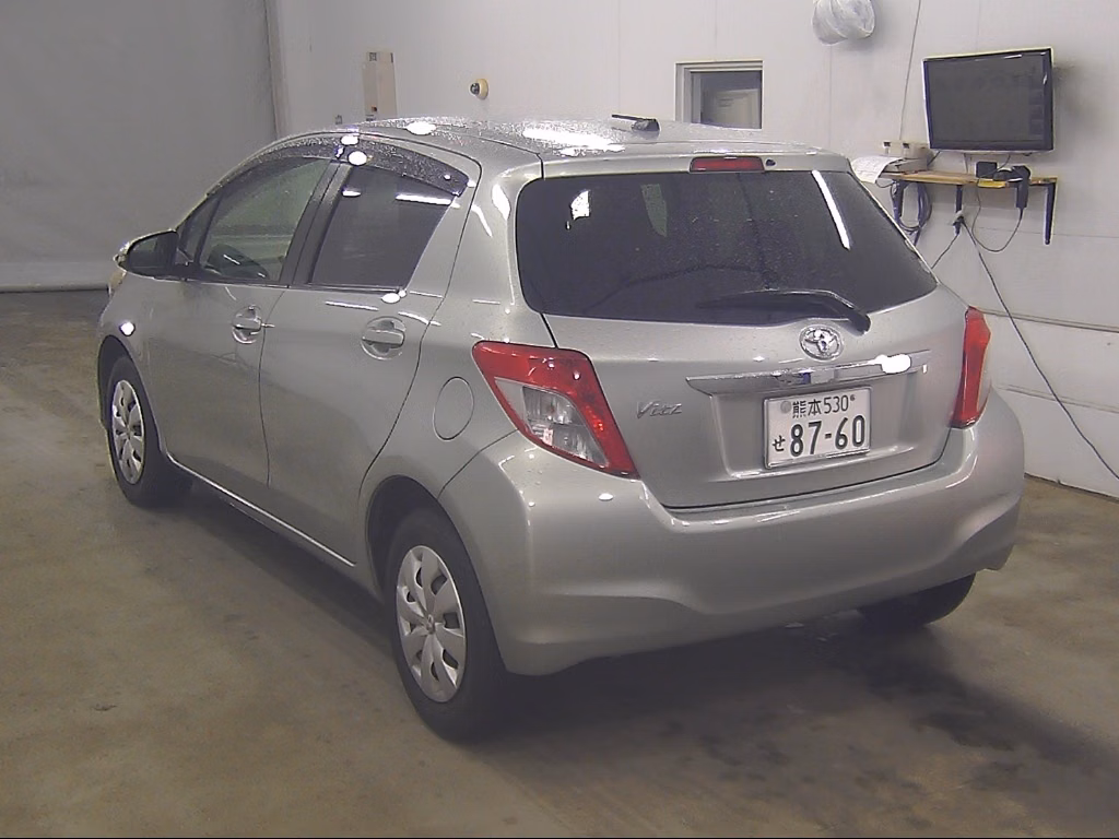 TOYOTA VITZ
