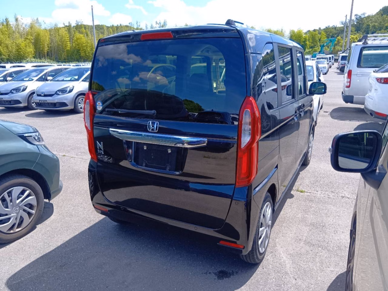 HONDA N-BOX