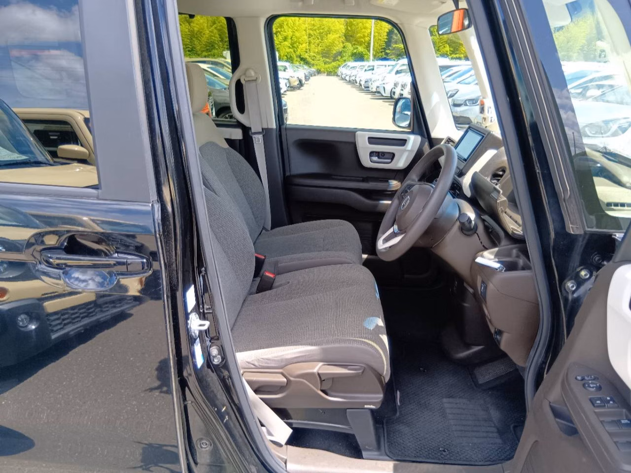 HONDA N-BOX