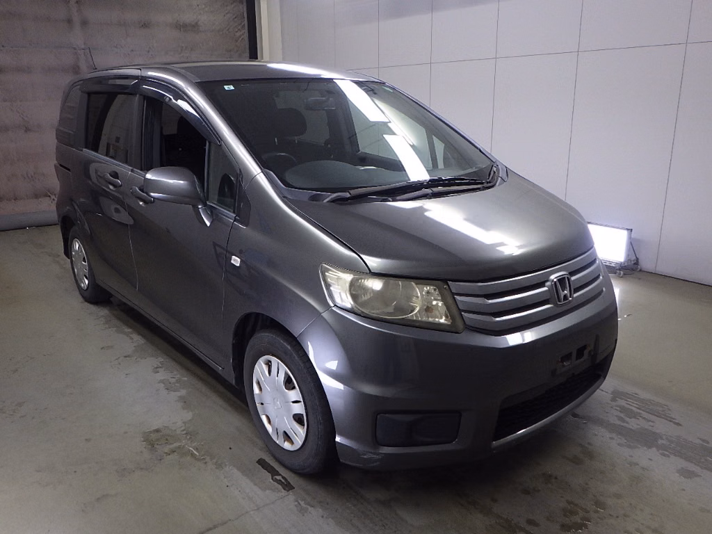 HONDA FREED SPIKE