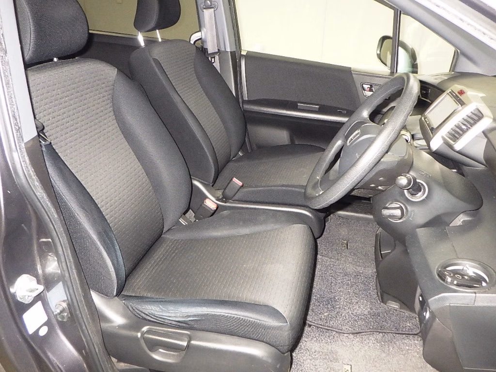 HONDA FREED SPIKE