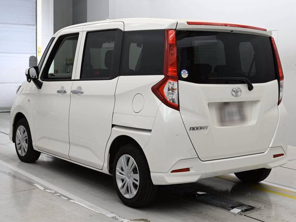 TOYOTA ROOMY