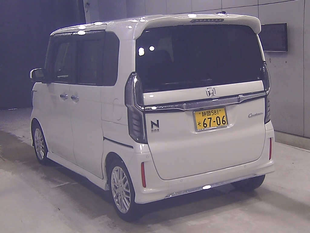 HONDA N-BOX