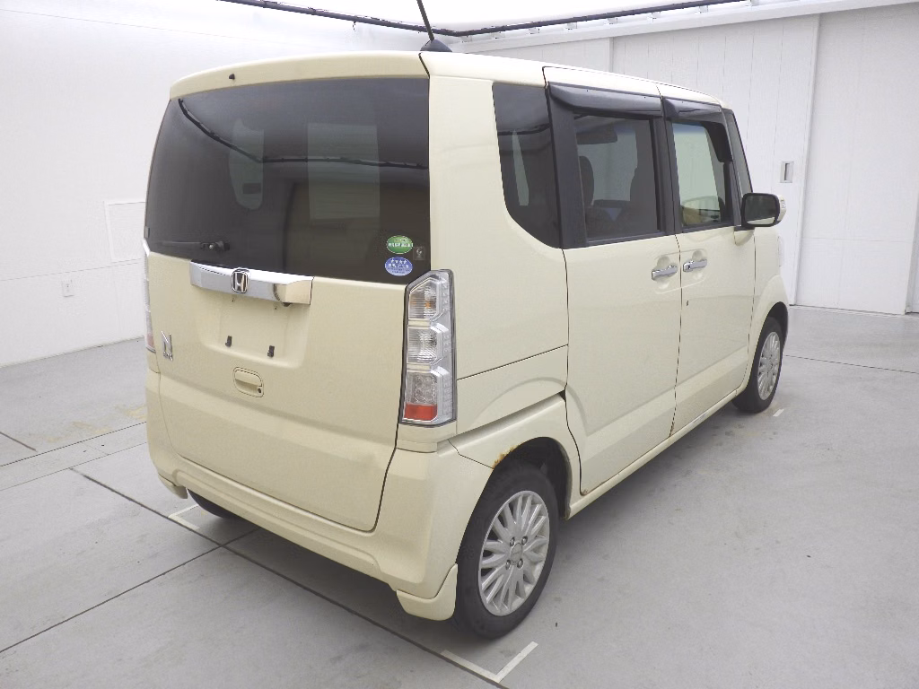 HONDA N-BOX