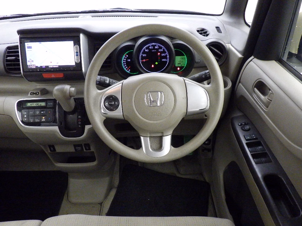 HONDA N-BOX