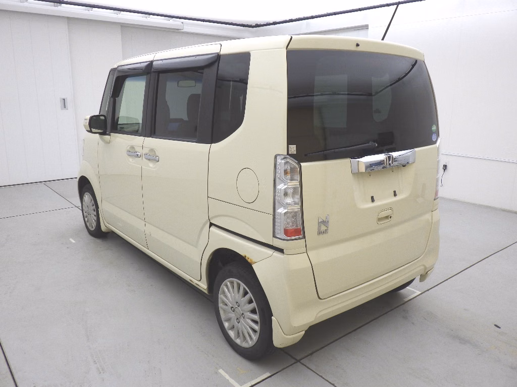 HONDA N-BOX