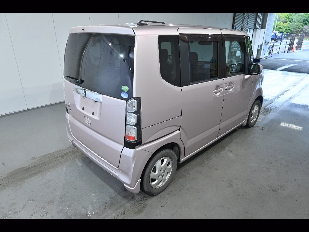 HONDA N-BOX