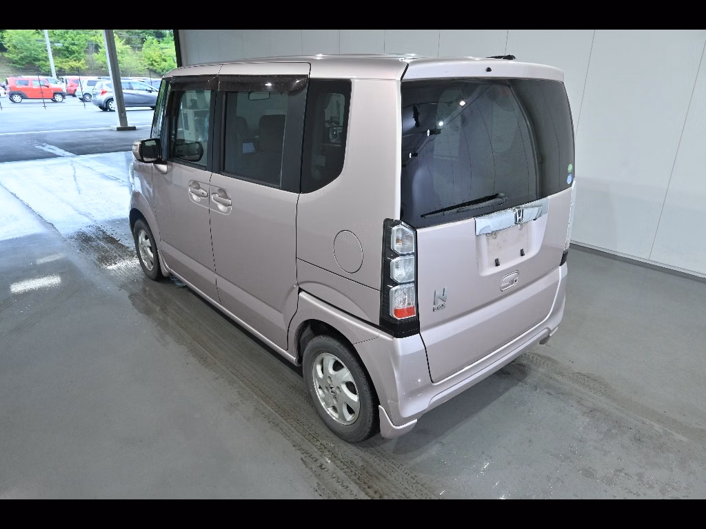 HONDA N-BOX