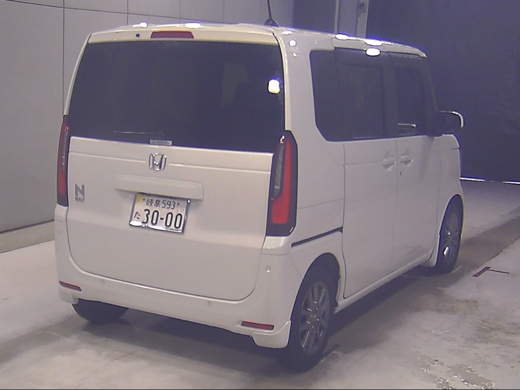 HONDA N-BOX