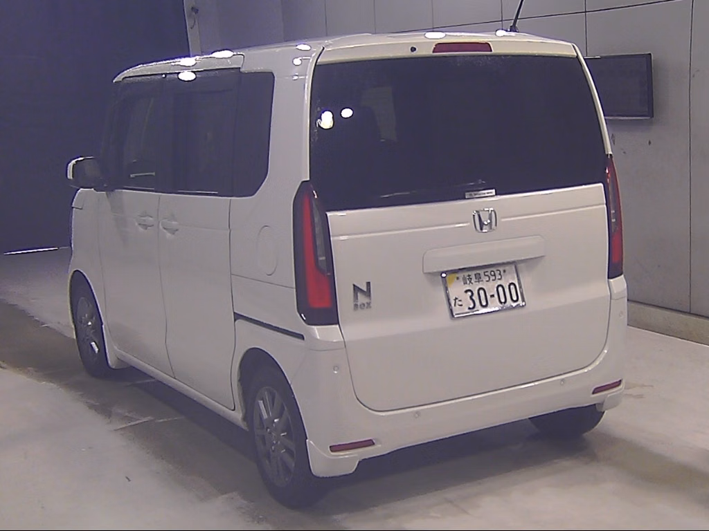 HONDA N-BOX
