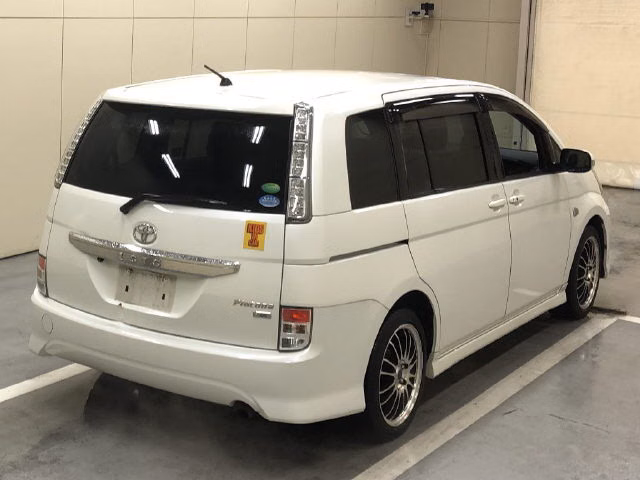 TOYOTA ISIS