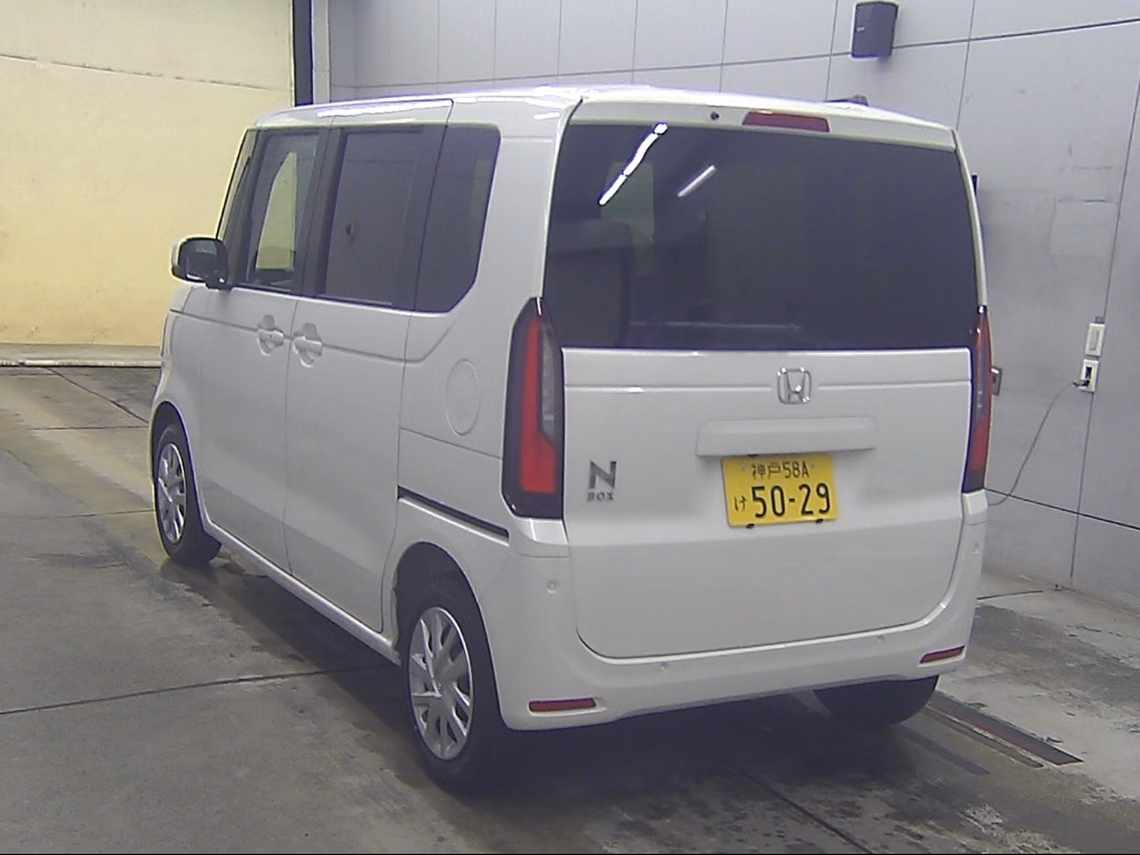 HONDA N-BOX