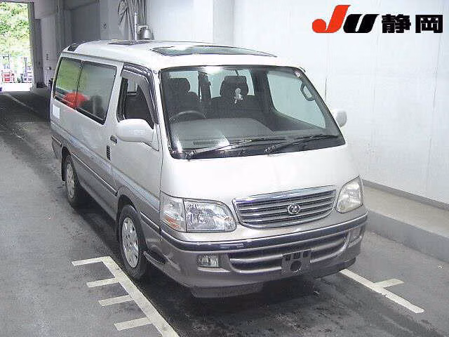 TOYOTA HIACE