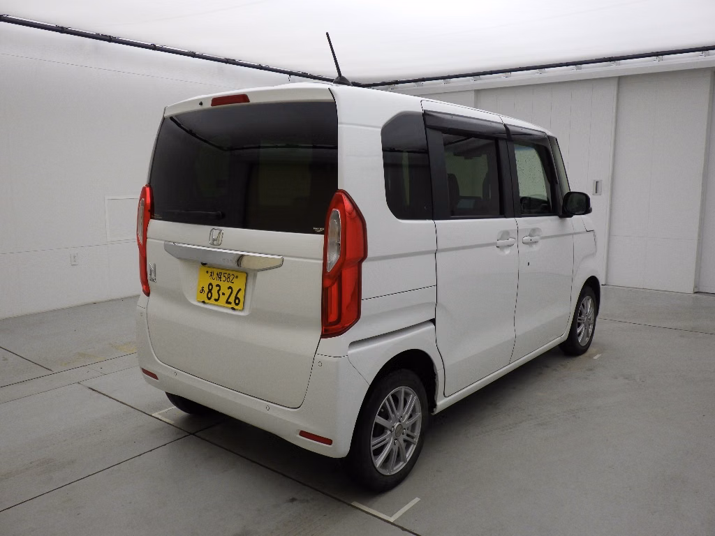 HONDA N-BOX