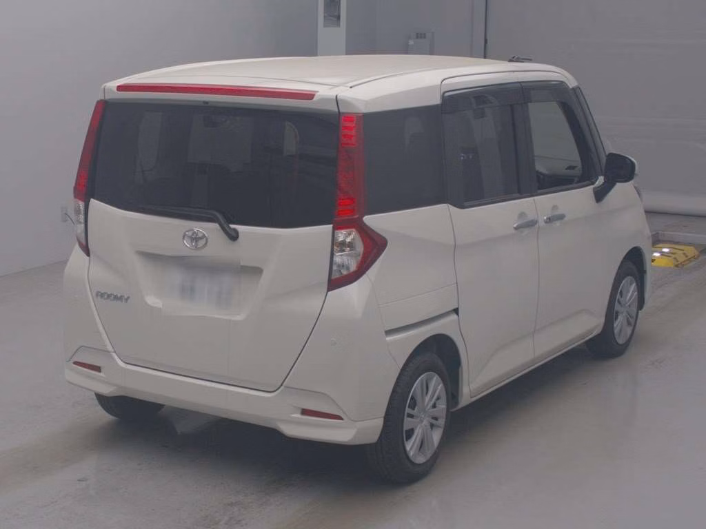 TOYOTA ROOMY