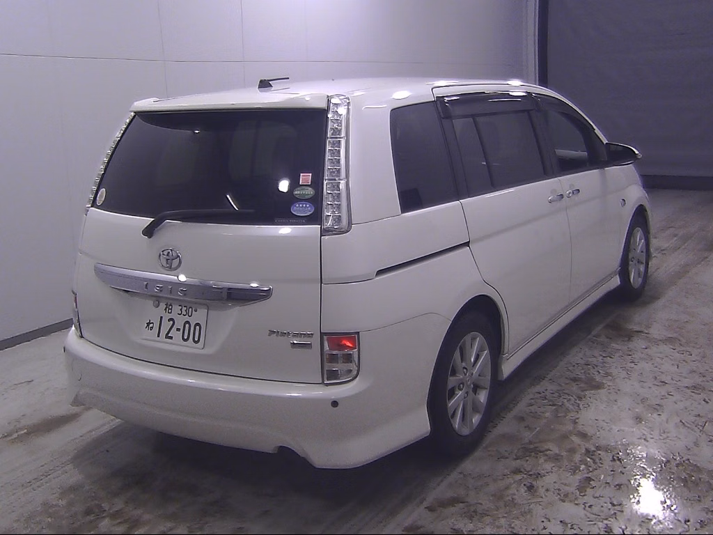 TOYOTA ISIS