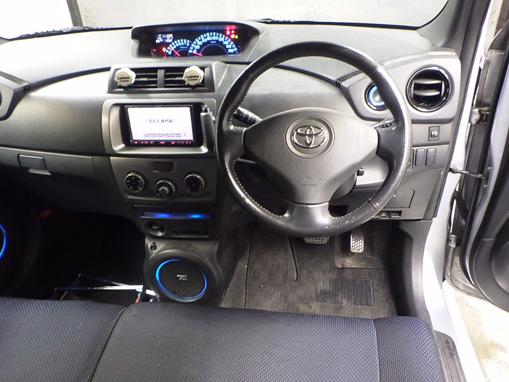 TOYOTA BB