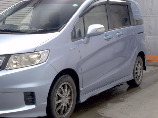 HONDA FREED SPIKE