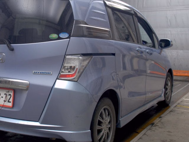 HONDA FREED SPIKE