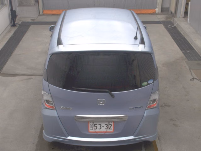HONDA FREED SPIKE