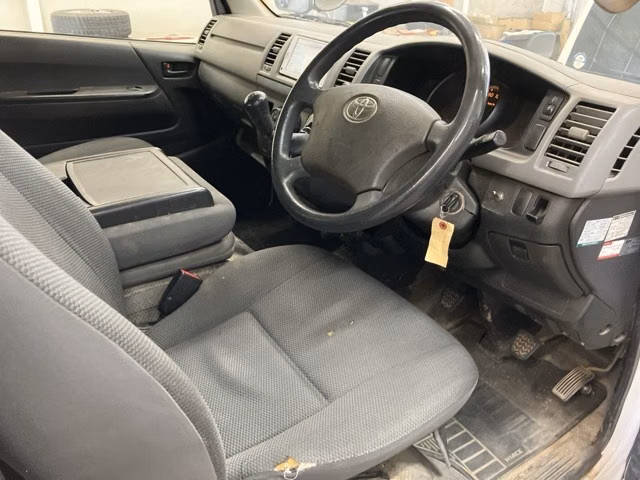 TOYOTA REGIUS ACE