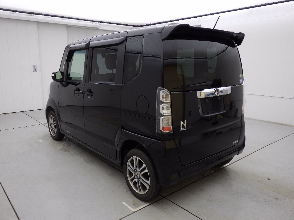 HONDA N-BOX