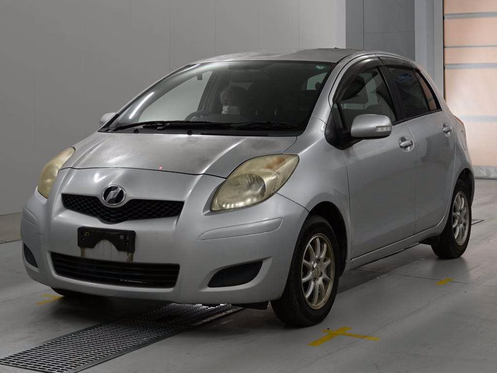TOYOTA VITZ