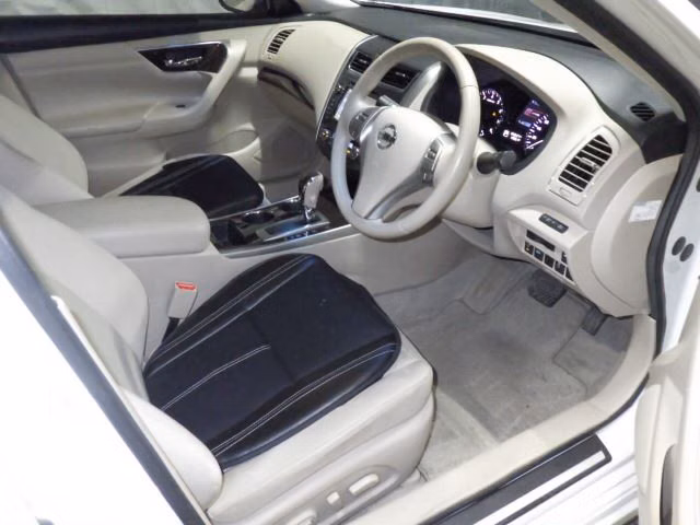 NISSAN TEANA