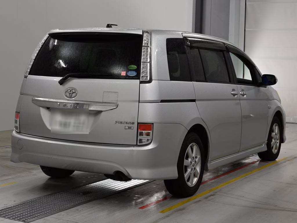 TOYOTA ISIS
